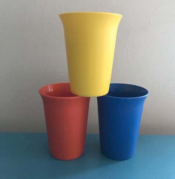 Vintage Tupperware plastic cups, tumblers primary colors set of 3, 80s  kitchen, retro kitchen