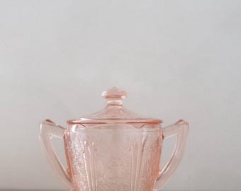 Zuckerdose mit Kirschblütenmuster (Jeannette-Glas) · Rosa Glas aus der Zeit der Weltwirtschaftskrise · Vintage-Zuckerdose mit Deckel
