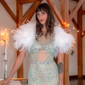 White Ostrich Feather Bolero for Roaring 20&#39;s Wedding, Prom, Special Events, Feather Capelet & Shoulder Cover-Up ZUCKER® Original Designs