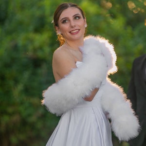 Deluxe White Marabou Feather Boa, Extra Full Luxurious Marabou Boa for Fashion & Costume Design, Home Decor, DIY Art and Crafts ZUCKER®