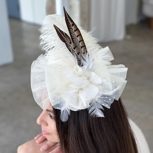 Ivory and Natural Vintage Inspired Feather Fascinator with Tulle Bow & Flower For Weddings, Special Events, Derby and Costume Party ZUCKER®