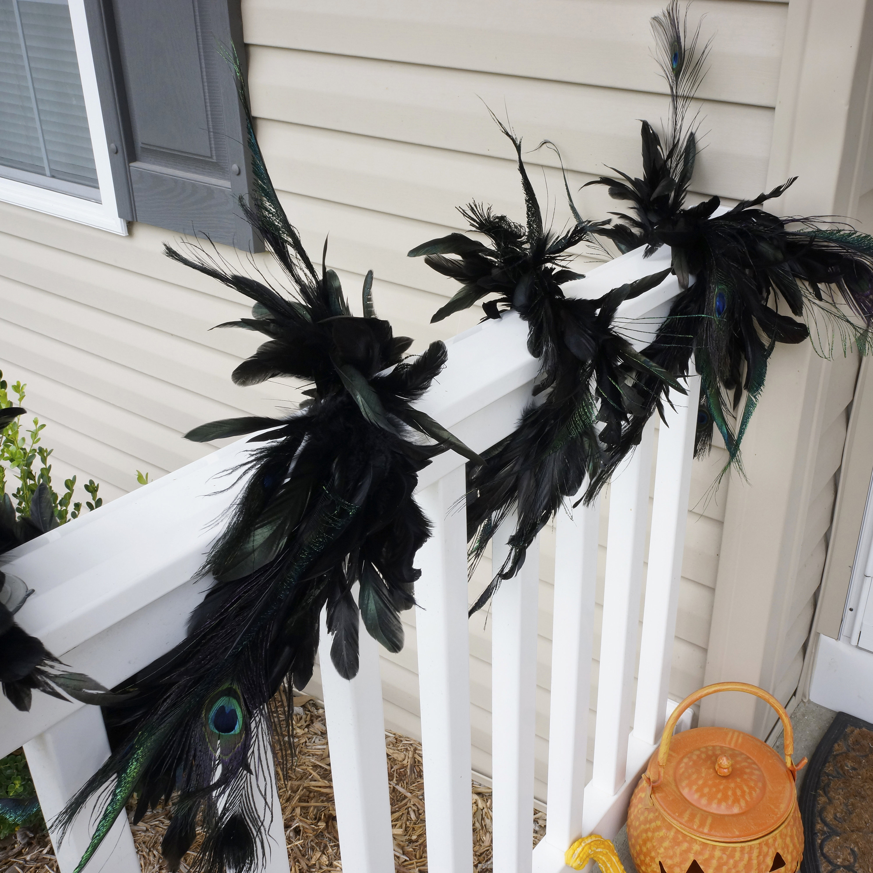 Decorative Peacock & Black Feather Garland for Halloween, Fall…