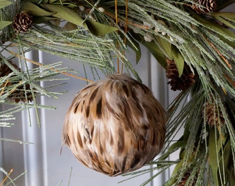 Decorative Feather Ornament - Natural Duck Feathers - Christmas Decor, Unique Holiday Decorative feather ornament ZUCKER®