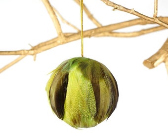 Decorative Green Feather Ornament - Natural Dyed Duck - Christmas Decor, Unique Holiday Decorative feather ornament ZUCKER®