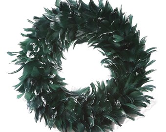 Festive Decorative Holiday Feather Wreath - Unique Winter Green Holiday & Christmas Decor - Christmas - Winter Feather Wreath ZUCKER®