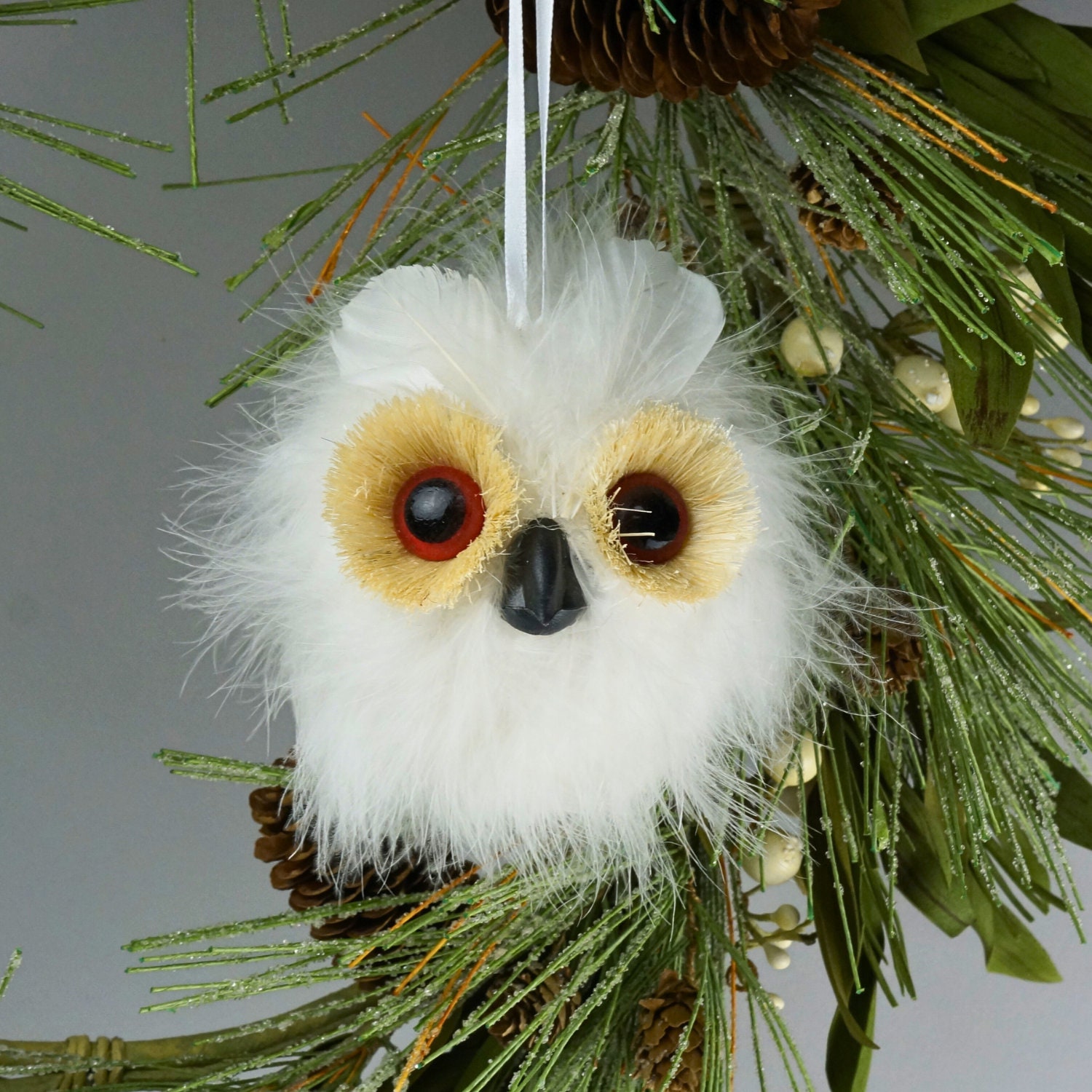 Decorative White Owl Feather Ornament, Christmas Tree Feather Owl Ornament, White Fluffy Owl Decor Accent ZUCKER®