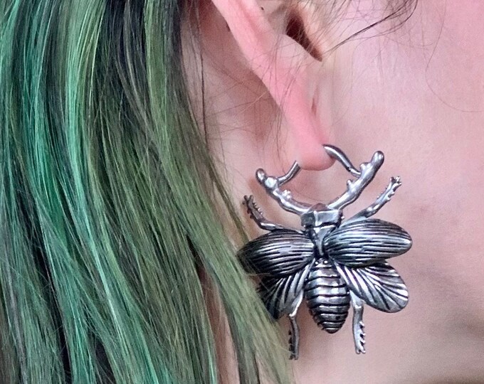 Mechanical Flying Beetle Ear Weights Silver Steel Insect Bug Hangers