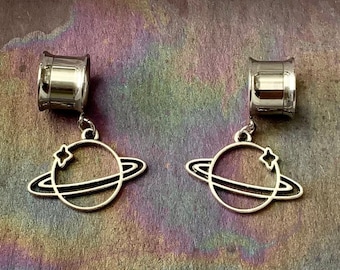 Planetary Spark Silver Planet Dangles Steel Ear Plugs Gauges Tunnels Saturn Space Dangle Earrings 2g 0g 00g 1/2" 9/16" 5/8" ALIEN BABE