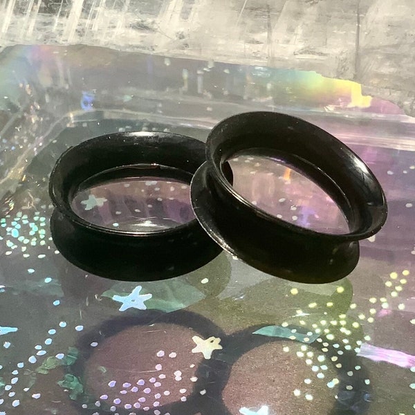 Up To 3" Black Alien Skinz Soft Silicone Ear Plugs Tunnels Gauges Eyelets Ear Skins 8g 6g 4g 2g 0g 00g 1/2" 9/16" 5/8" 3/4" 7/8" 1" 2" 3"