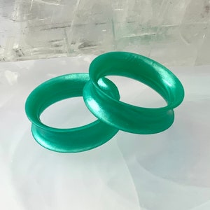 Chrysocolla Alien Skinz Pearlescent Turquoise Silicone Ear Plugs Tunnels Gauges Skins 8g 6g 4g 2g 0g 00g 1/2&quot; 9/16&quot; 5/8&quot; 11/16&quot; 3/4&quot; 7/8&quot; 1&quot;