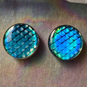 Holographic Mermaid Magic Ear Plugs Gauges Tunnels Iridescent Dragon Fish Scales 2g 0g 00g 1/2" 9/16" 5/8" 11/16" 3/4" 7/8" 1" 28mm 30mm