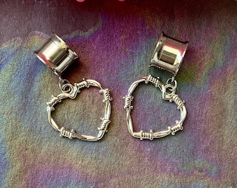 Heist Silver Barbed Wire Heart Dangle Earrings Hearts Steel Stretched Ear Plugs Gauges Tunnels Dangles 2g 0g 00g 1/2" 9/16" 5/8" ALIEN BABE