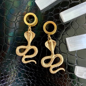Cobra Spirit Dangles Gold Steel Ear Plugs Gauges Tunnels Snake Animal King Dangle Earrings 2g 0g 00g 1/2" 9/16" 5/8" 3/4" 7/8" 1" ALIEN BABE