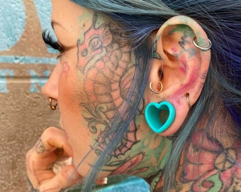 Bouchons d'oreilles en forme de coeur turquoise Ocean Love jauges tunnels coeurs sarcelle vert Cyan 6 g 4 g 2 g 0 g 00 g 1/2" 9/16" 5/8" 11/16" 3/4" ALIEN BABE