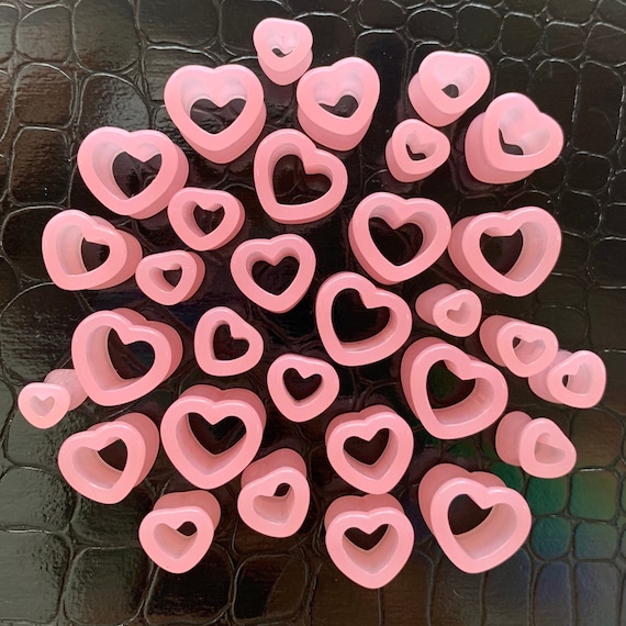 True Love Pastel Pink Heart Shaped Ear Plugs Gauges Tunnels Hearts Blush Baby Light Pink 6g 4G 2G 0g 00g 1/2 9/16 5/8 11/16 3/4 Alien