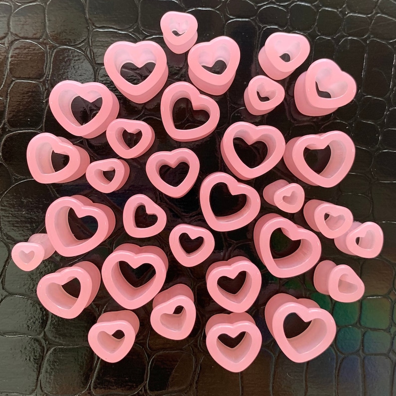 True Love Pastel Pink Heart Shaped Ear Plugs Gauges Tunnels Hearts Blush Baby Light Pink 6g 4g 2g 0g 00g 1/2' 9/16' 5/8' 11/16' 3/4' ALIEN 