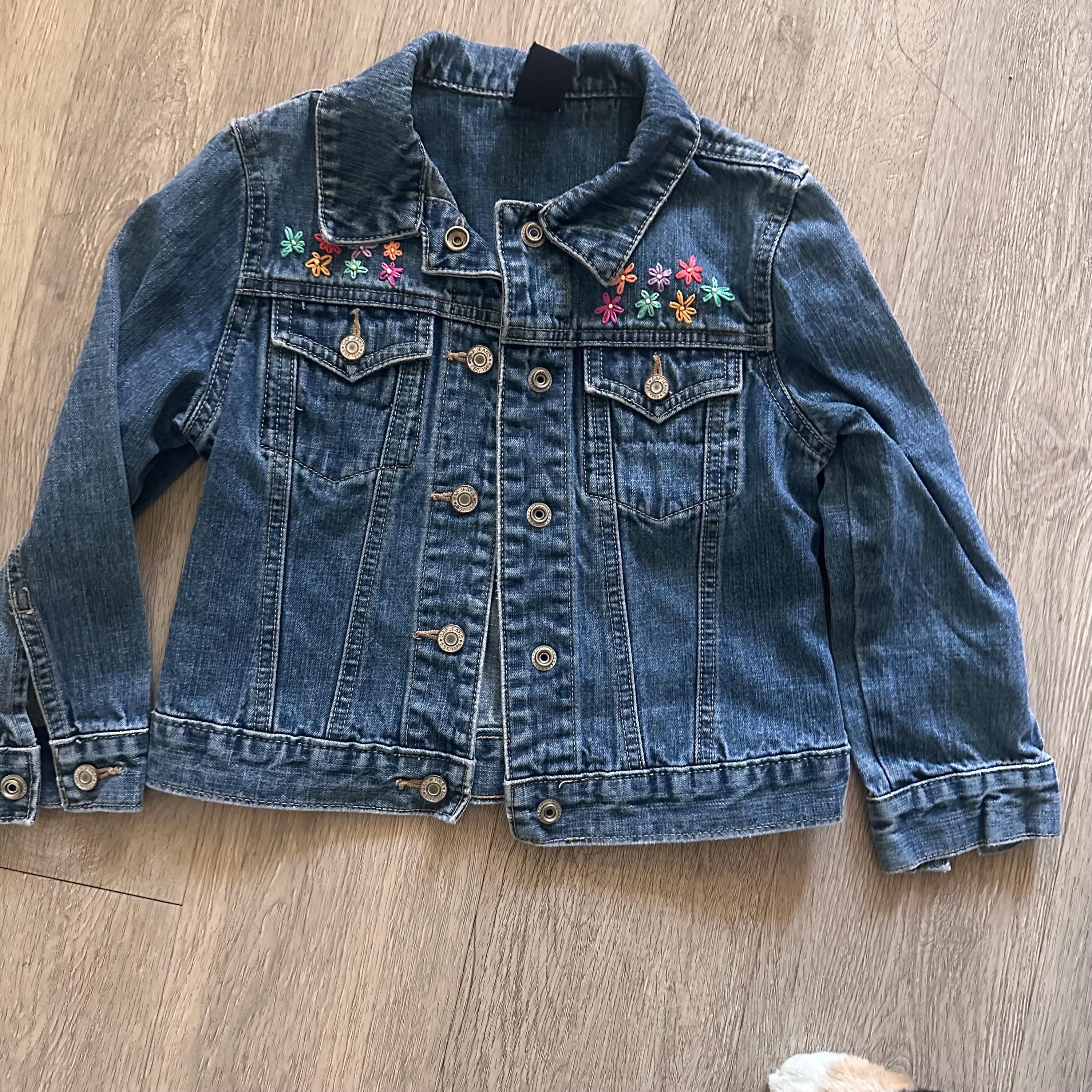 RAISED FLORAL EMBROIDERED TOP - Ecru | ZARA United States
