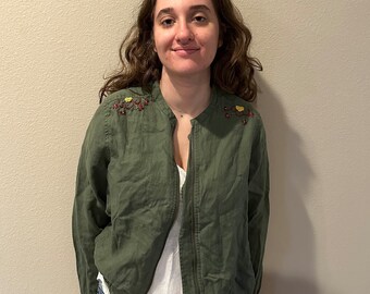 Cynthia rowley 100% linen hand embroidered Floral olive green thrifted jacket size small