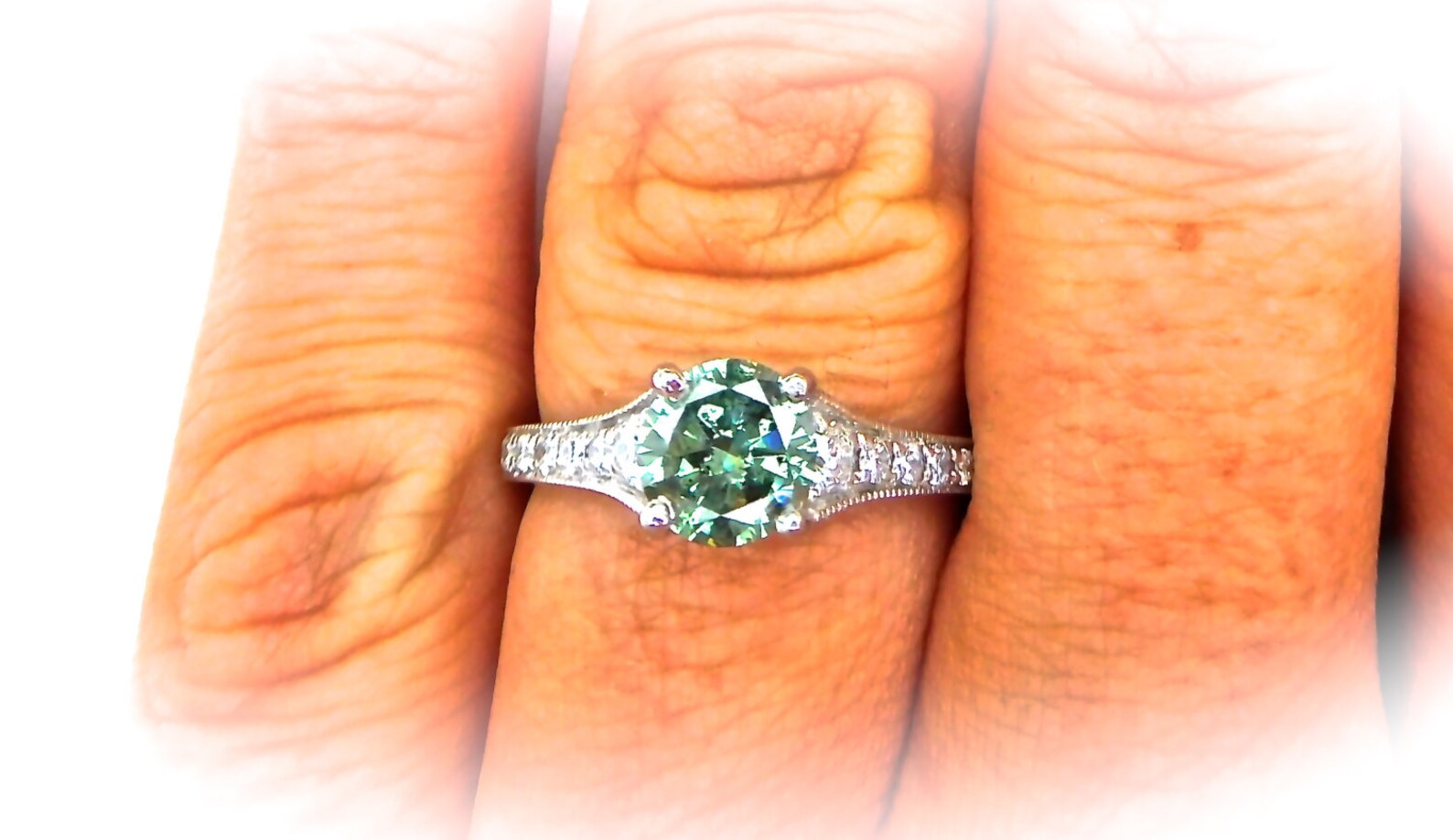 18ct White Gold & Fancy Green Diamond Ring Green Diamond Etsy UK