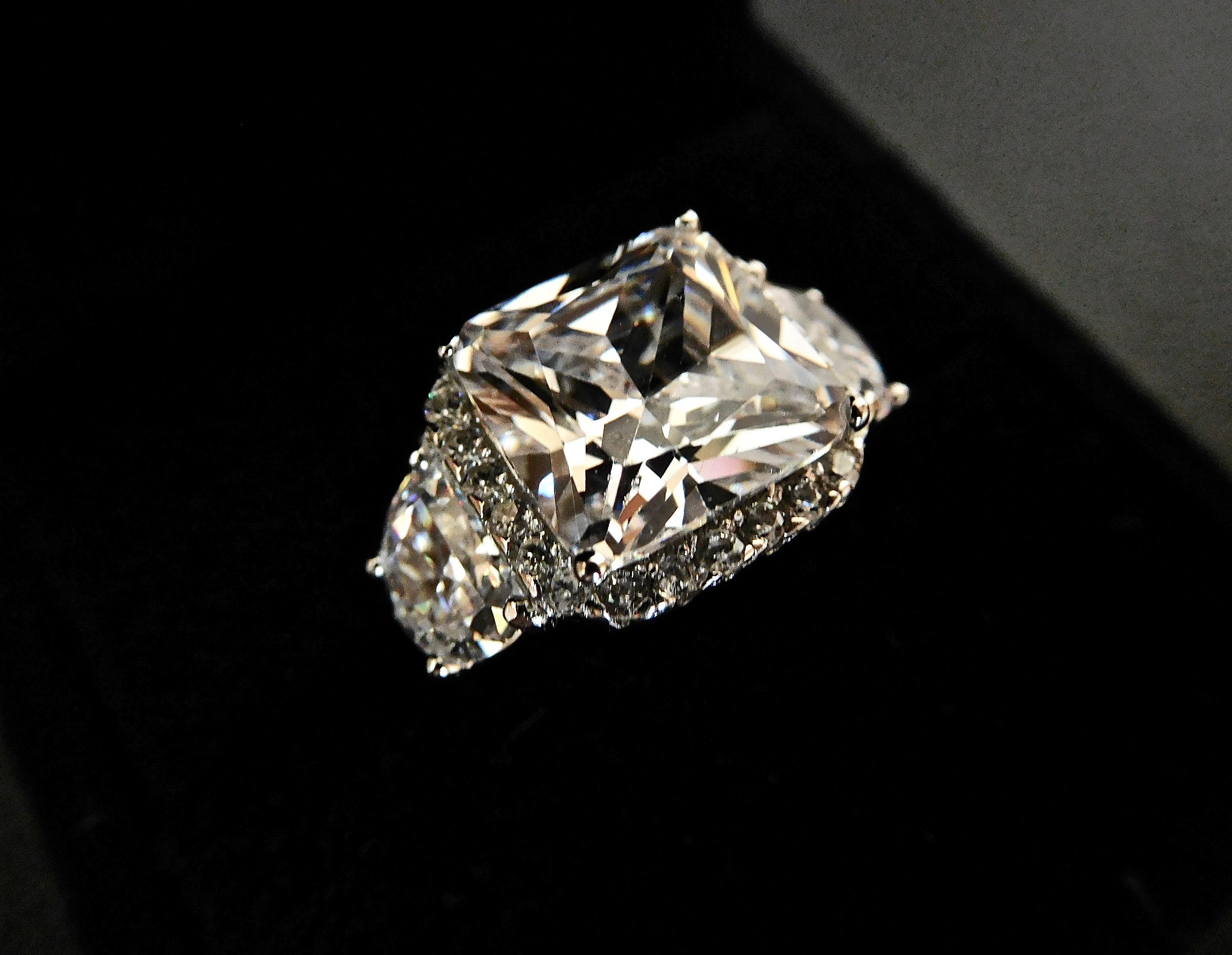 radiant cut diamond ring