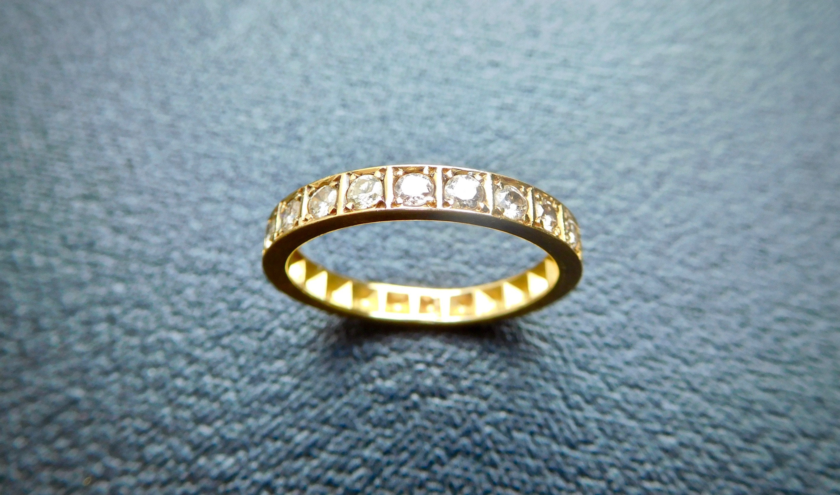 18ct yellow gold diamond band vintage eternity ring  