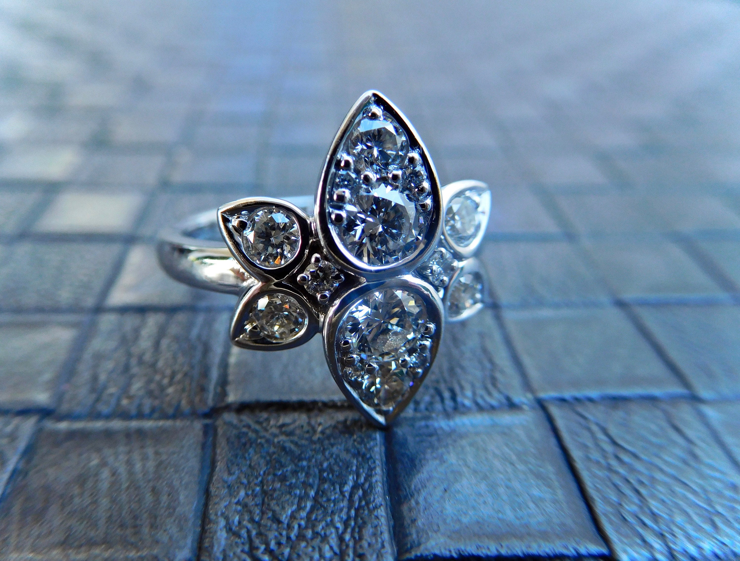 18ct & diamond lotus flower ring, diamond flower cluster