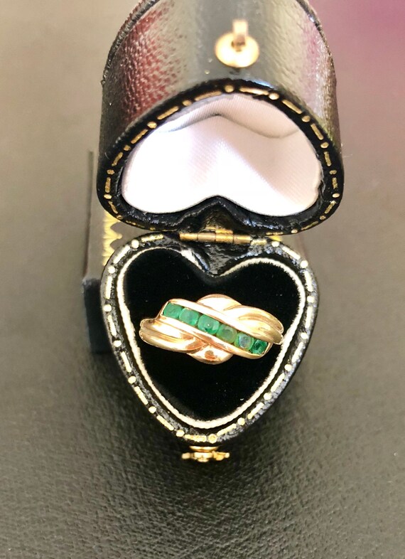 Vintage yellow gold & emerald ring, emerald dress