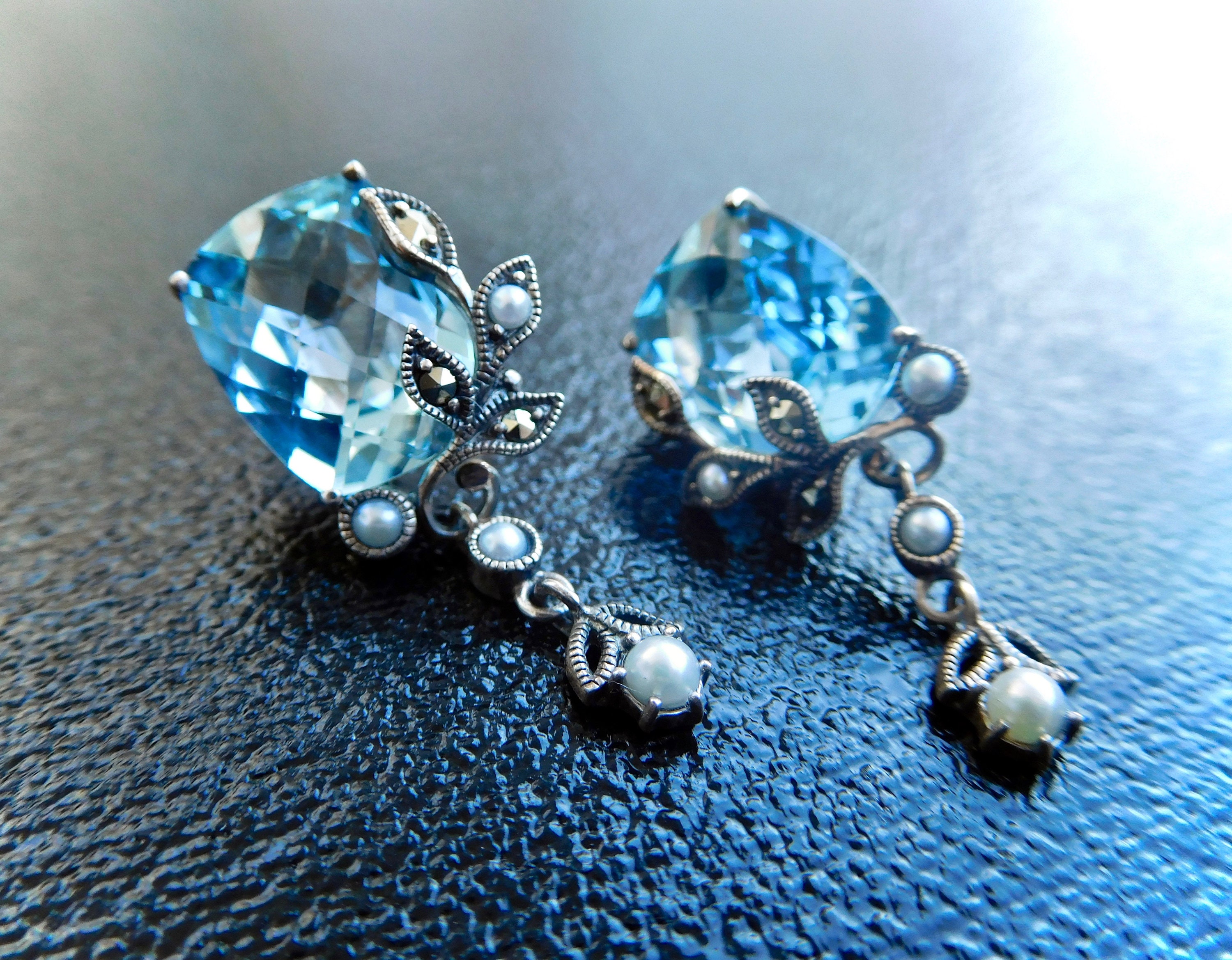 9kt gold hoop earrings