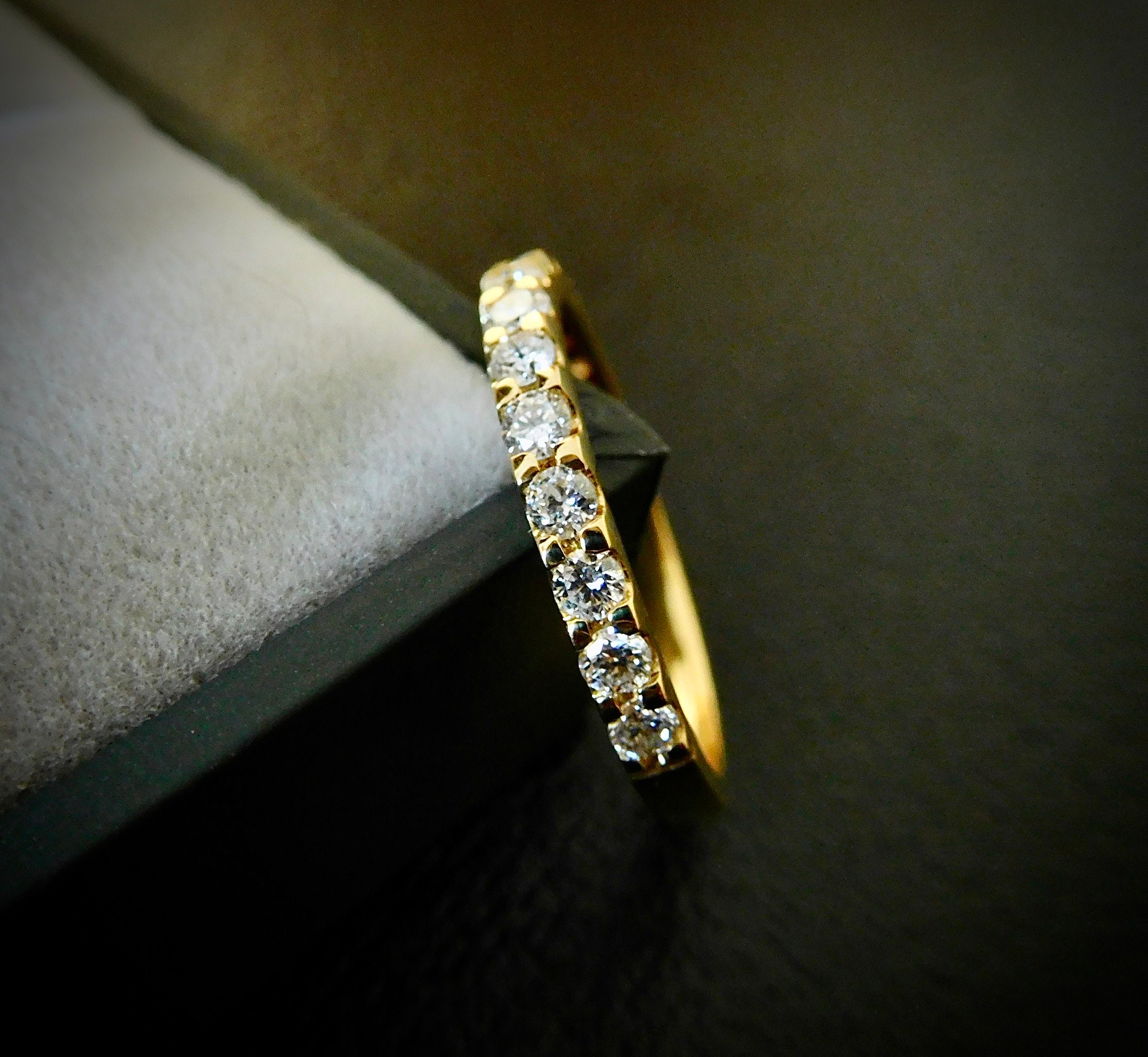 18ct yellow gold & brilliant cut diamond eternity ring, yellow gold