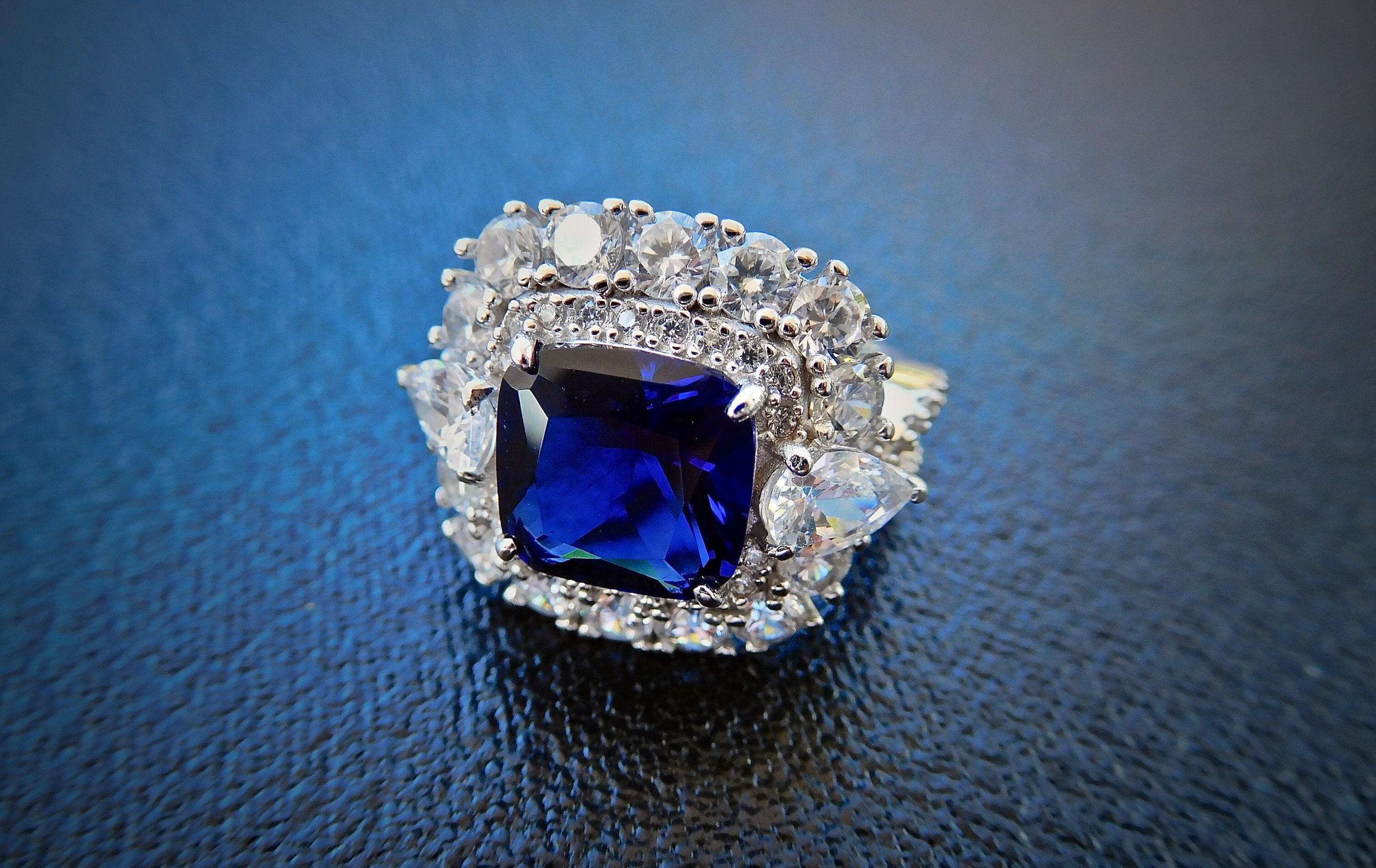 Blue sapphire and diamond ring Finest gemstone and diamond | Etsy