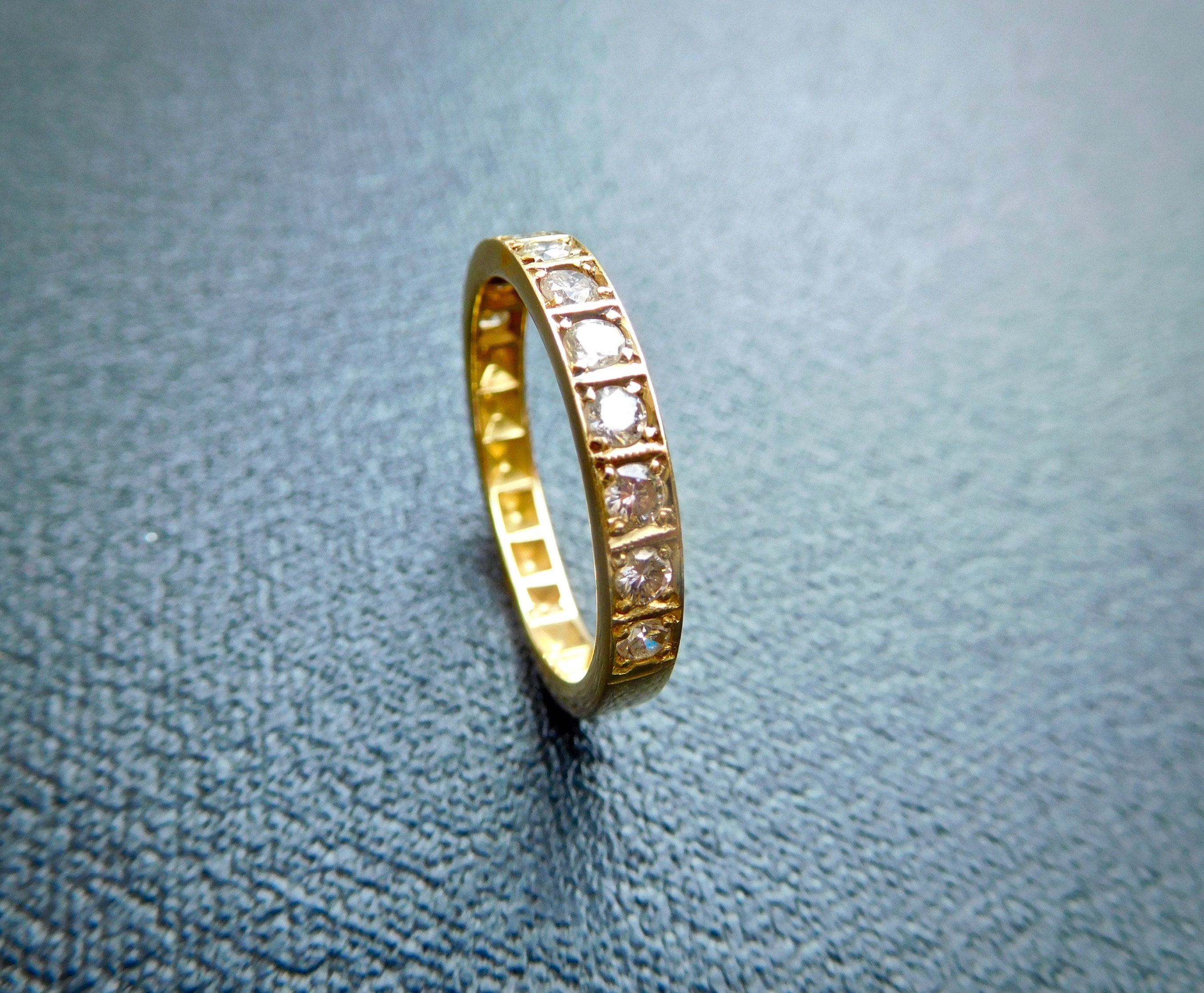 18ct yellow gold diamond band vintage eternity ring  