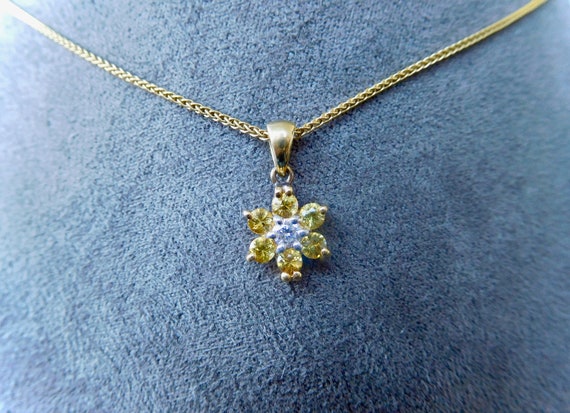 Sapphire Pendant Yellow Gold Necklace Cluster Sapphire Pendant Yellow Gold Necklace Cluster