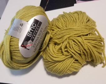 Smc select extra soft merino wool cotton color 05607 spring green, superwash yellow green wool