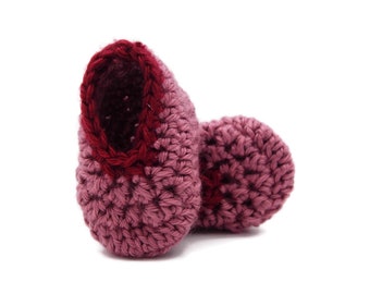 Pink crochet booties. Pink and red booties. Crochet baby shoes. gender neutral. Baby shower gift. knit booties crochet baby girl shoes boots