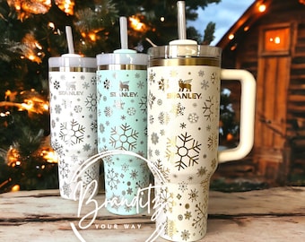 Menta/Gelo/Crema Luna - Fiocchi di neve - Stanley Adventure Quencher H2.0 FlowState Tumbler da 30 o 40 once; inverno, neve, personalizzato.
