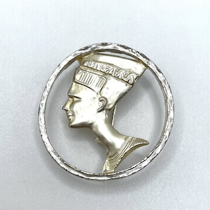 Vintage Egyptian Revival Queen Nefertiti Light Gold Brooch Pendant Bale Figural