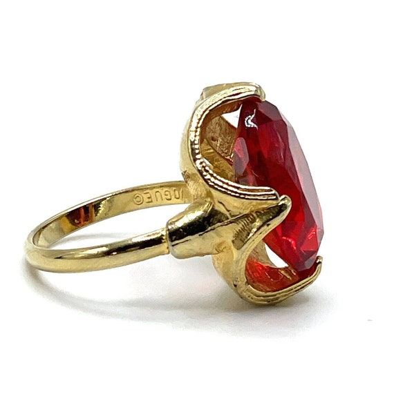 Vintage Vogue Candy Apple Red Oval Glass Stone Go… - image 2