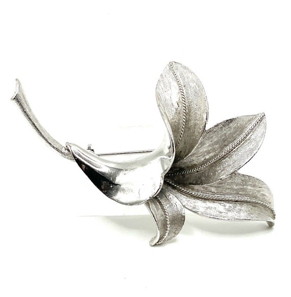 1955 Coro Pegasus Brooch Brushed Silver Lily