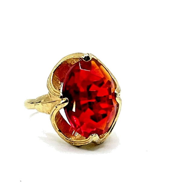Vintage Vogue Candy Apple Red Oval Glass Stone Go… - image 1