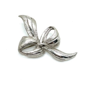 Brushed 925 Sterling Silver Vintage Ribbon Bow Pin Brooch Estate Classic