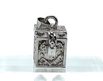 Estate Sterling Silver Art Nouveau Embellished Vines Crosses Prayer Box Pendant