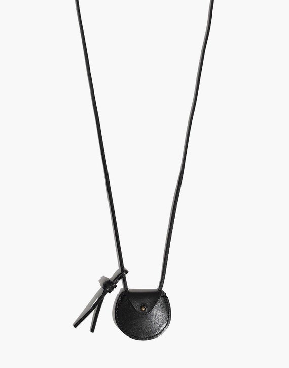 Madewell Black Leather Circle Carry Pouch Necklace
