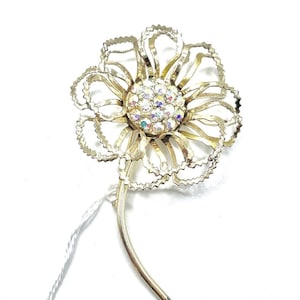Vintage 1968 Sarah Coventry Canada Gold “Allusion” AB Crystal 3D Flower Brooch