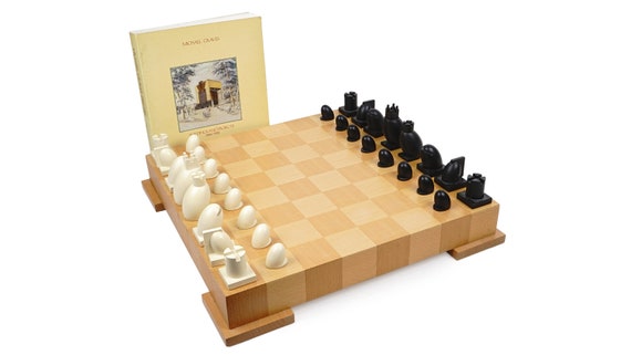 Stylish Chess Set Pieces Modeled After Iconic NYC Architecture