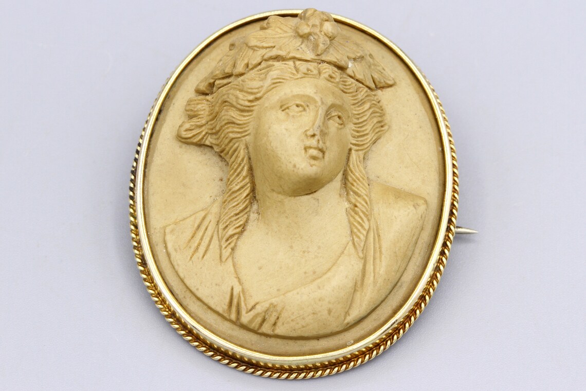 Victorian 1870s Carved Lava Cameo Brooch Pin, 14 Karats Yellow Gold Bezel Setting, Exquisite High Relief Details, Italy Grand Tour Jewelry