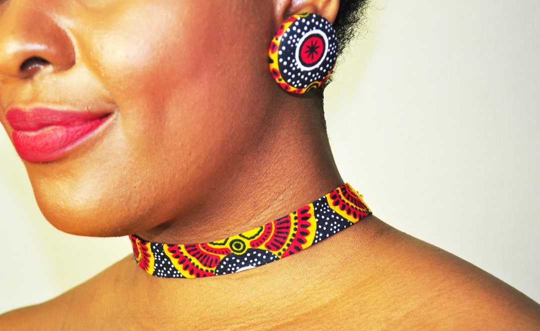 Azinsi half disc African print choker.