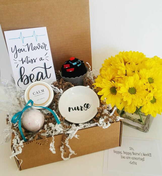 Cadeau pour infirmière. Coffret cadeau RN. Panier-cadeau IAA. | Etsy