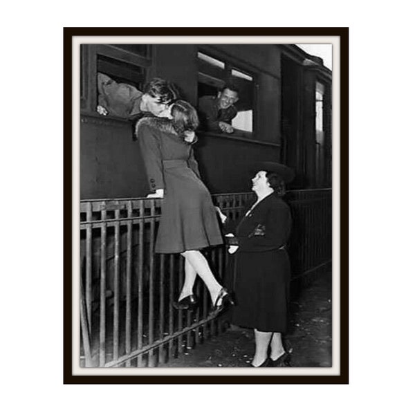 Vintage Historic Reproduction Photo "The Kiss Goodbye"  WWII Photo, Unframed, Vintage NYC Photo, Vintage NYC Print