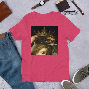 Vintage Art Woman with a Crown Short-Sleeve Unisex T-Shirt