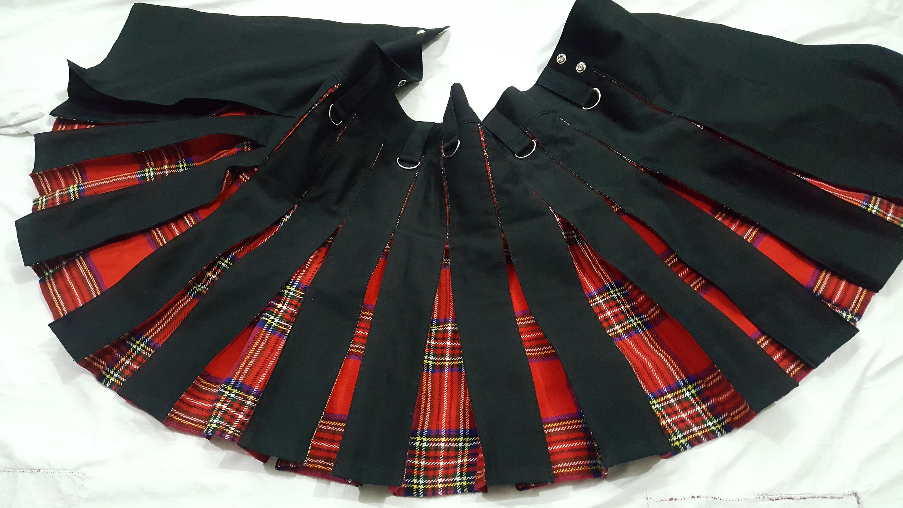 Image of Royal Stewart Hybrid Detachable Pockets Kilt | Utility Kilt Cargo Tartan Active Men Kilts